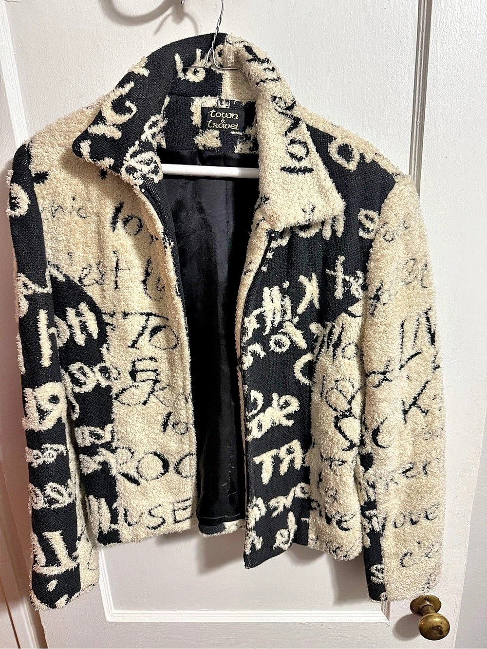 Town & Country Abstract Teddy Jacket Black & Cream Size 8